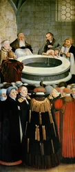 Triptyque, panneau gauche, Philipp Melanchthon effectue un baptême assisté par Martin Luther; panneau central, la Cène avec Luther parmi les Apôtres; panneau droit, Luther fait sa confession